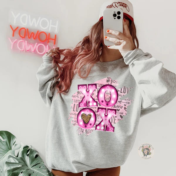 XOXO Valentine's in Shades of Pink
